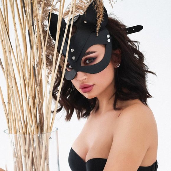 Kitty Leather Mask - Picture 1 of 4